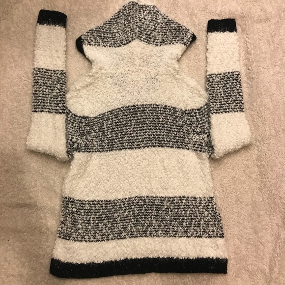 Justice sweater - Picture 3 of 6